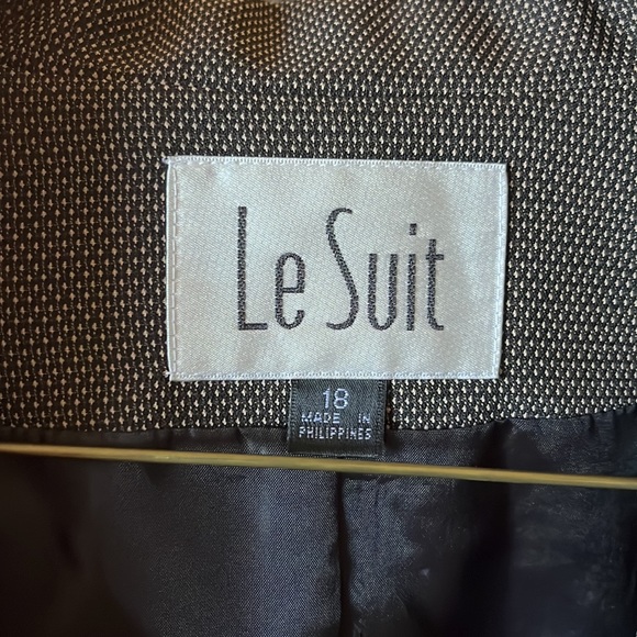 Jacket - Picture 4 of 4